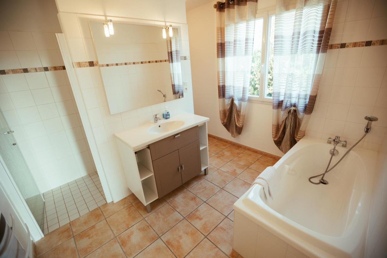 Les Villas De Perret Joyeuse Exteriér fotografie