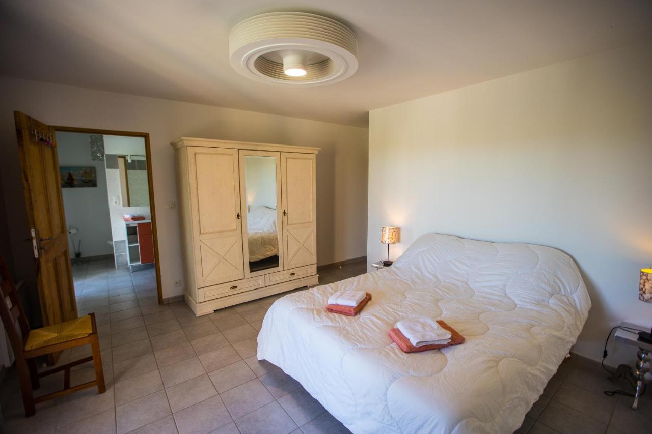 Les Villas De Perret Joyeuse Exteriér fotografie