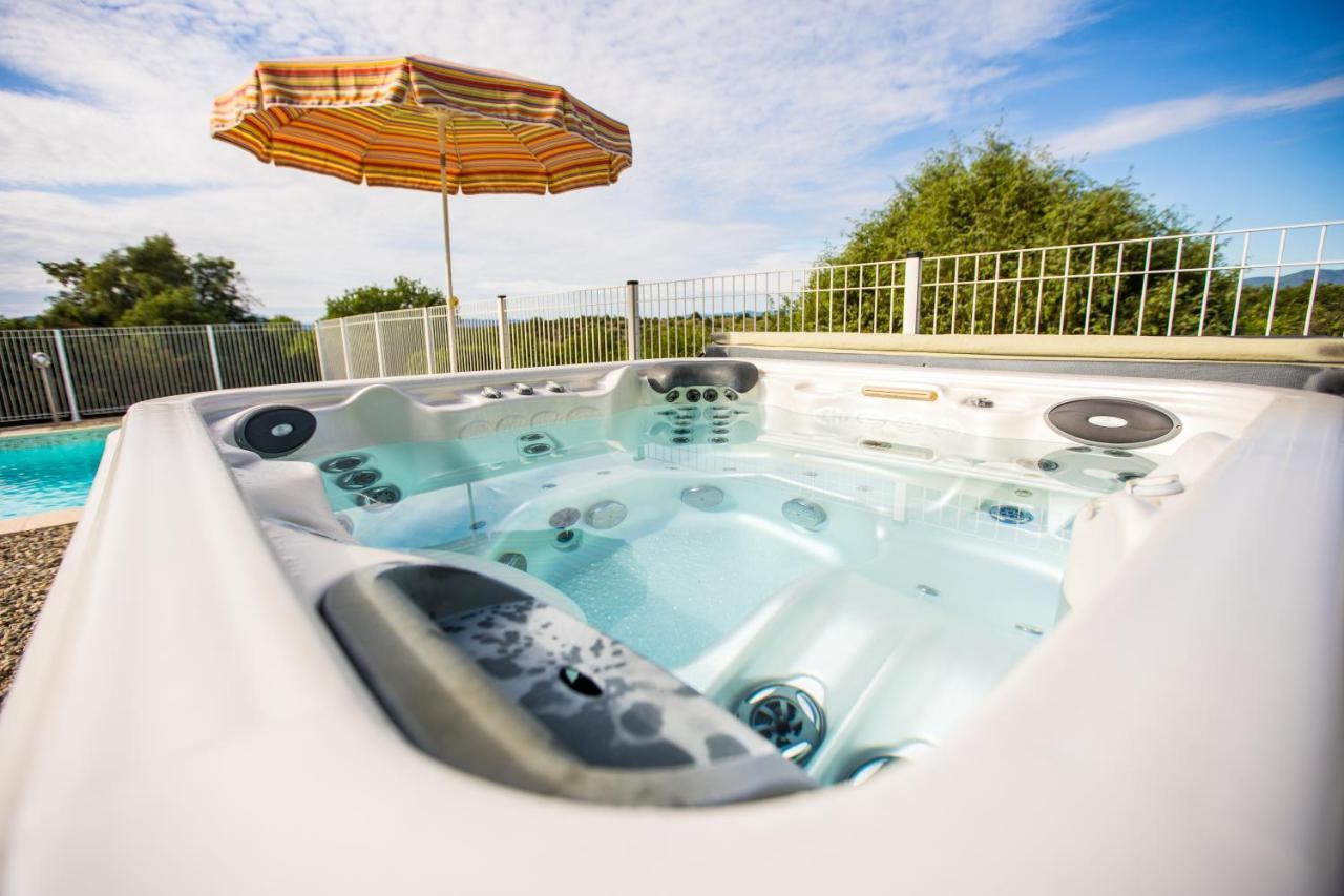 Les Villas De Perret Joyeuse Exteriér fotografie