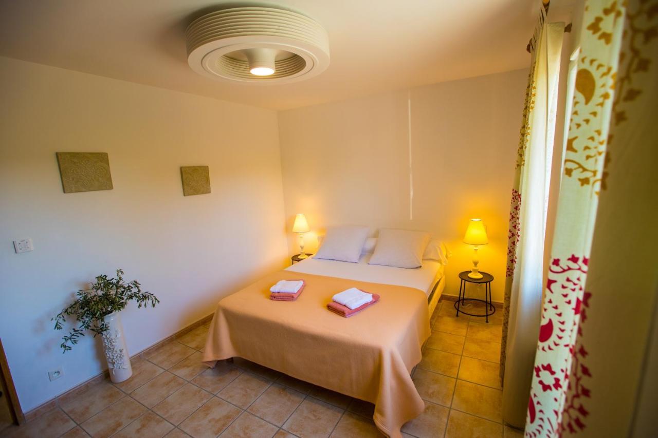 Les Villas De Perret Joyeuse Exteriér fotografie