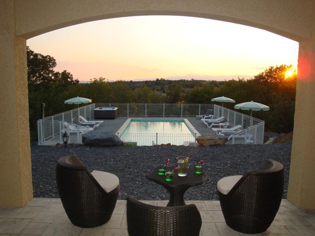 Les Villas De Perret Joyeuse Pokoj fotografie
