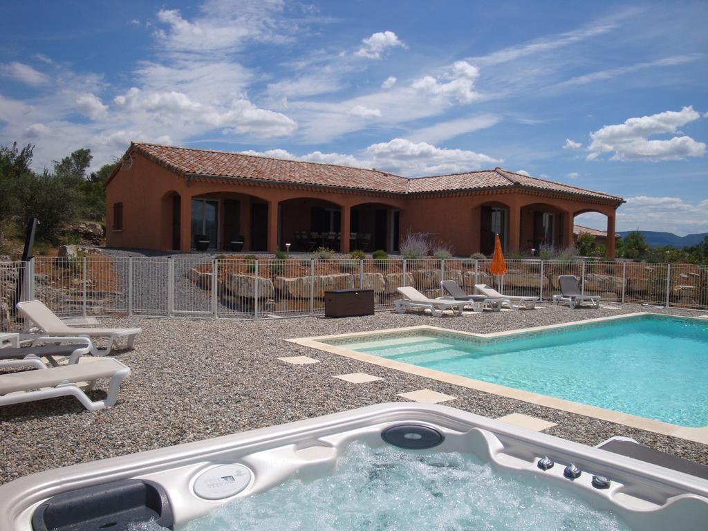 Les Villas De Perret Joyeuse Exteriér fotografie