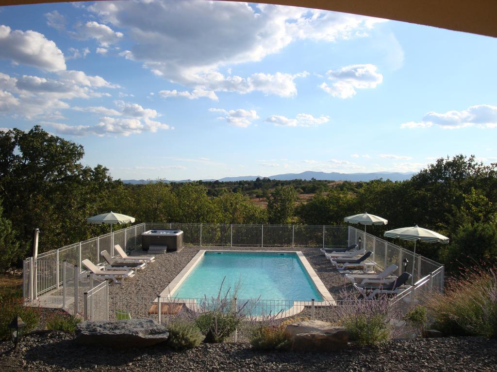 Les Villas De Perret Joyeuse Exteriér fotografie