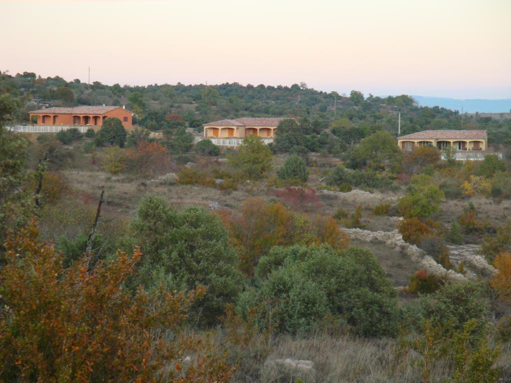 Les Villas De Perret Joyeuse Exteriér fotografie