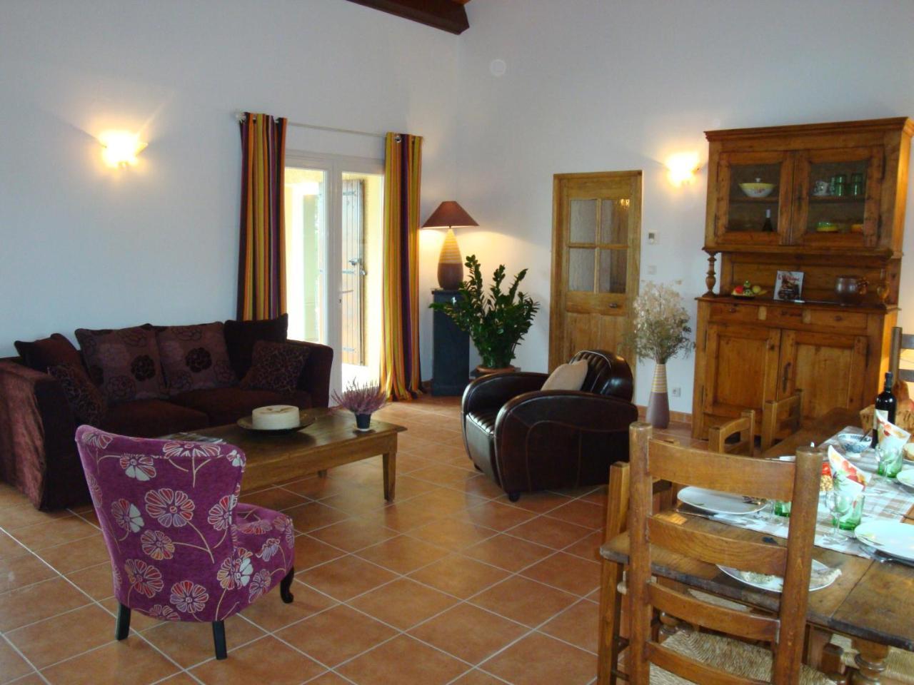 Les Villas De Perret Joyeuse Exteriér fotografie