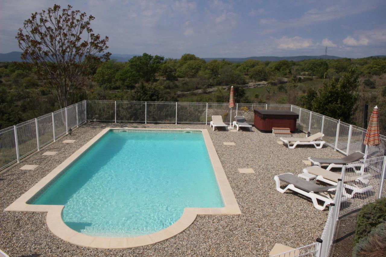 Les Villas De Perret Joyeuse Exteriér fotografie
